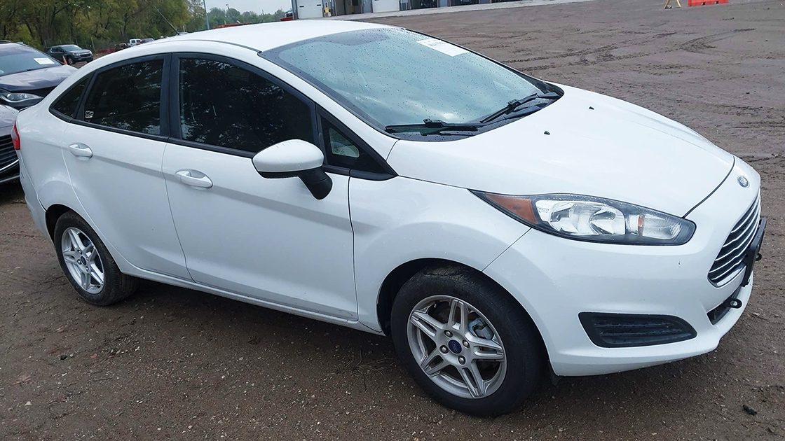 Ford Fiesta 2018 3FADP4BJ5JM140754